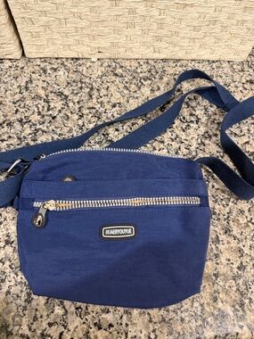 Huaeryouyue Navy Crossbody Bag - Compact Everyday Shoulder Bag